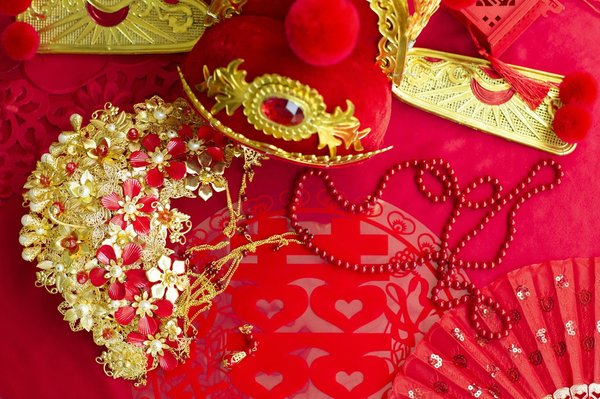 Choisir son éventail: élégance et fraîcheur